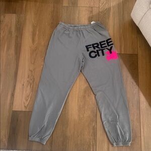 Free City Logo Dk Grey And Pink Sweatpants Women’s Size M - new without tag